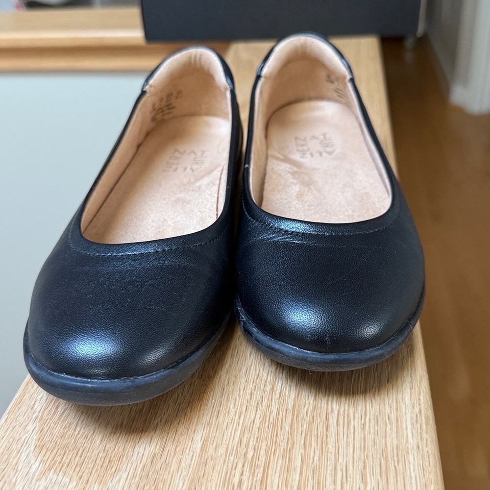 Naturalized Flexy Black Women's Flats -Size 6.5 M - Picture 6 of 8